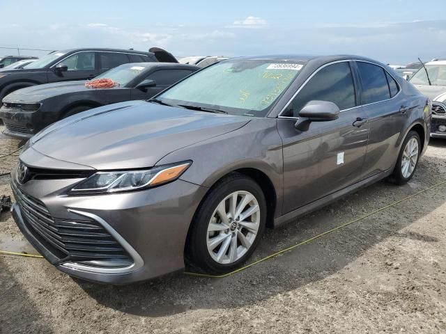 2022 Toyota Camry LE