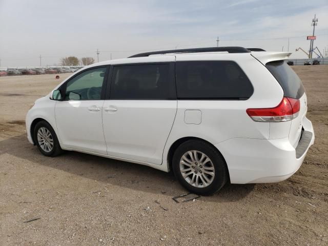 2011 Toyota Sienna XLE