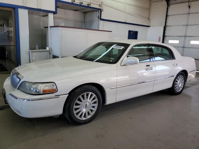 2003 Lincoln Town Car Executive