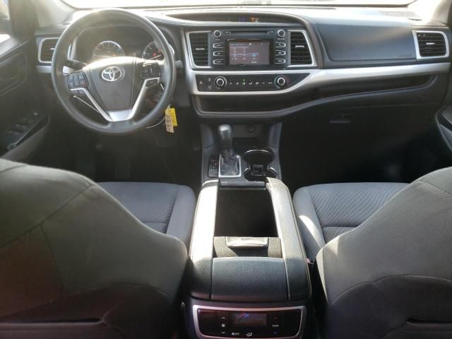 2014 Toyota Highlander LE