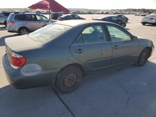 2005 Toyota Camry LE