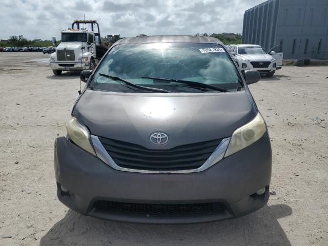 2012 Toyota Sienna LE