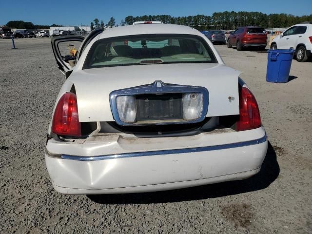 2002 Lincoln Town Car Executive