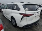 2022 Toyota Sienna LE