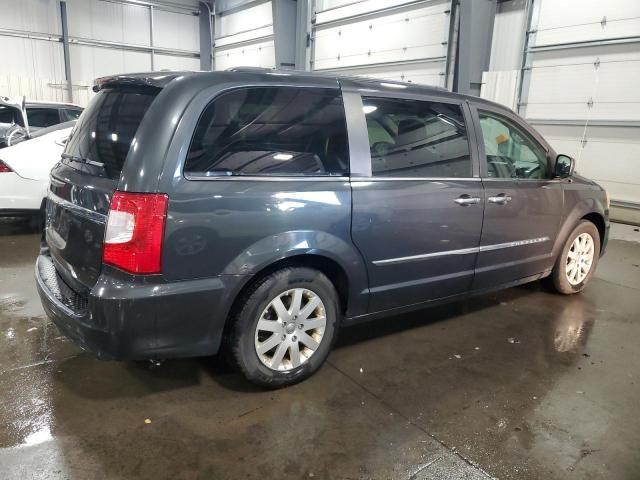 2012 Chrysler Town & Country Touring L