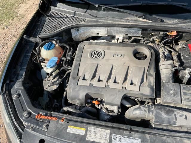 2012 Volkswagen Passat SE