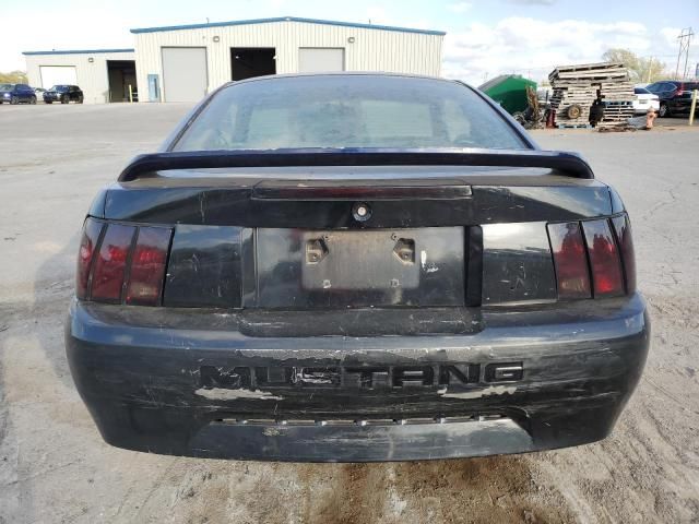 2000 Ford Mustang