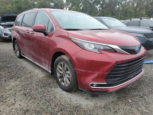 2024 Toyota Sienna XLE