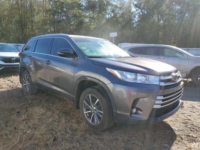 2019 Toyota Highlander SE