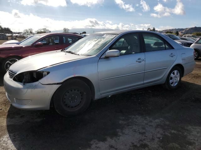 2005 Toyota Camry LE