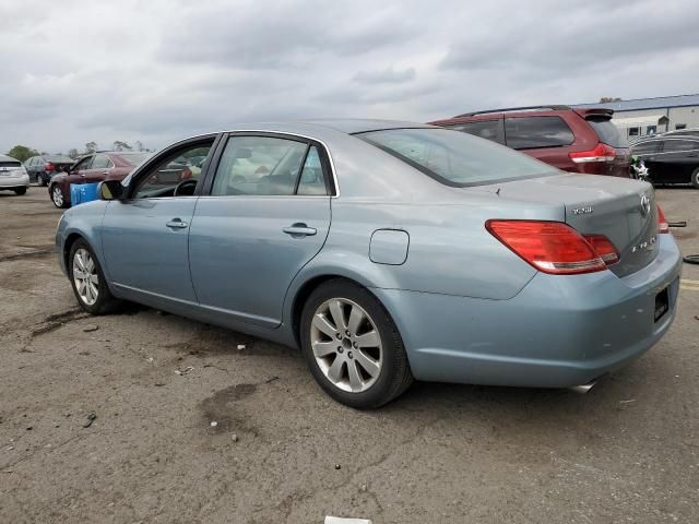 2005 Toyota Avalon XL