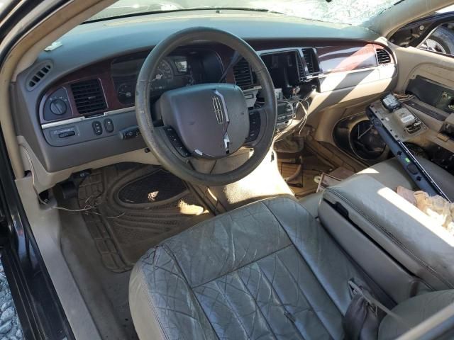 2005 Lincoln Town Car Signature