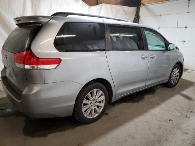 2012 Toyota Sienna LE