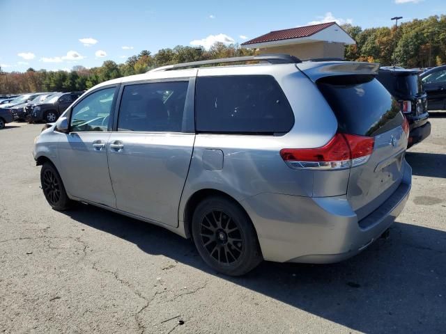 2014 Toyota Sienna LE