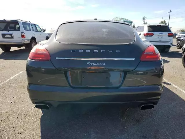 2012 Porsche Panamera 2