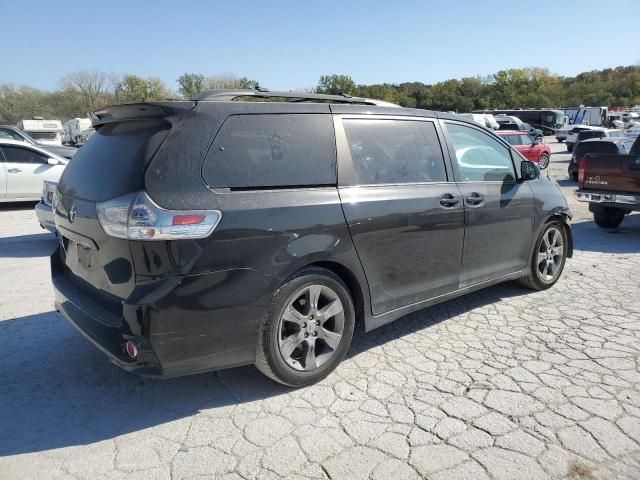 2012 Toyota Sienna Sport