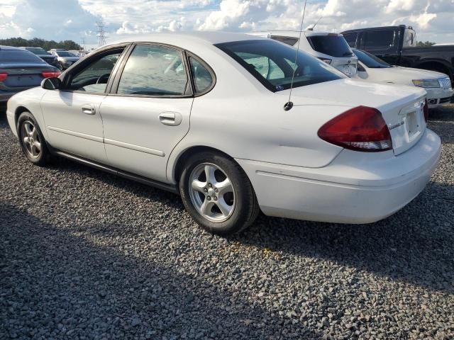 2004 Ford Taurus SE