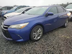 Carros dañados por inundaciones a la venta en subasta: 2015 Toyota Camry LE