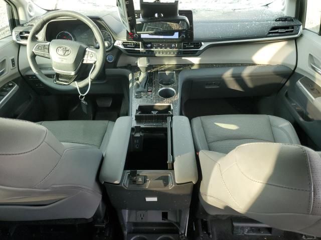 2023 Toyota Sienna Limited