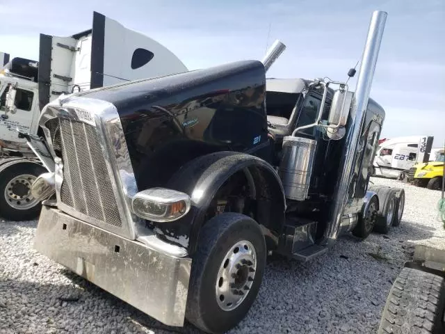 2019 Peterbilt 389