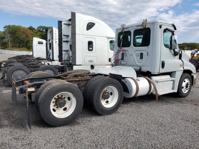 2017 Freightliner Cascadia 125