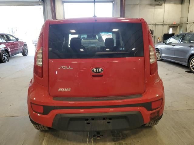 2013 KIA Soul +