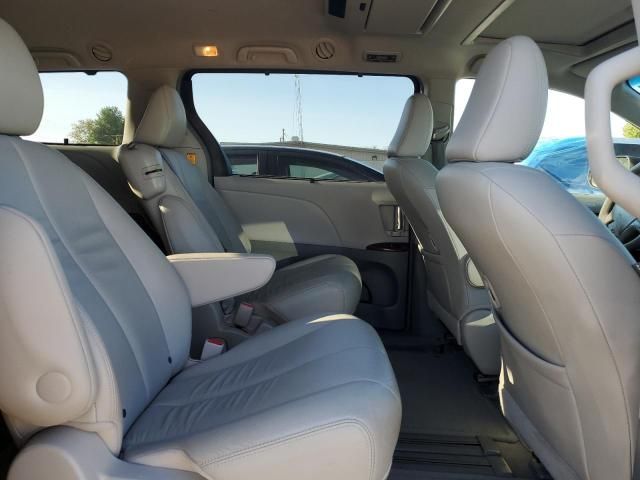 2013 Toyota Sienna XLE