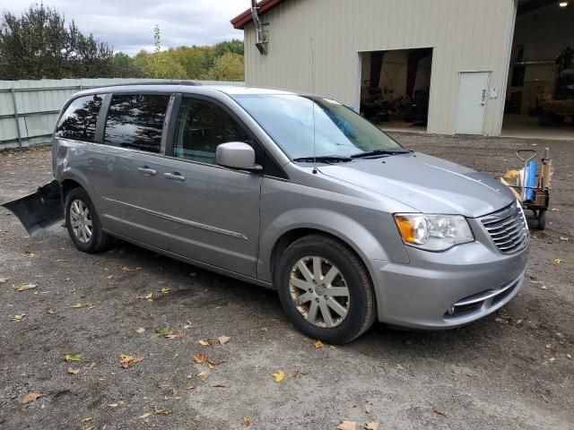 2016 Chrysler Town & Country Touring