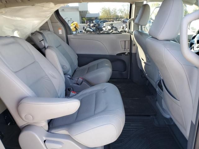 2019 Toyota Sienna XLE