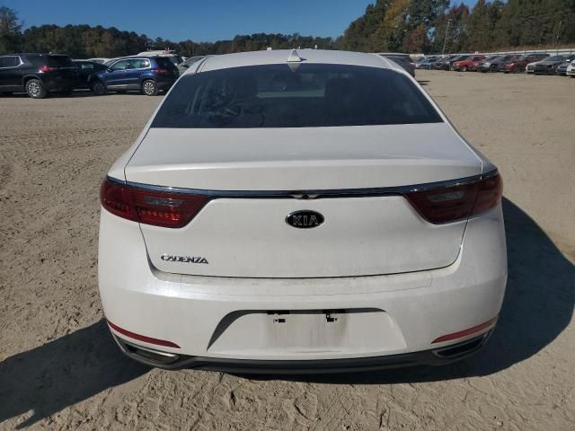 2018 KIA Cadenza Premium