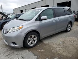 Carros salvage sin ofertas aún a la venta en subasta: 2017 Toyota Sienna LE