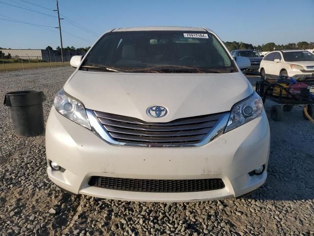 2017 Toyota Sienna XLE