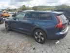 2022 Volvo V60 Cross Country T5 Momentum