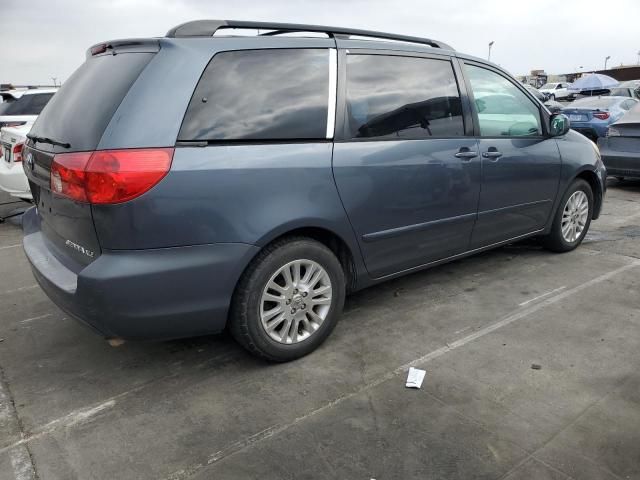 2007 Toyota Sienna XLE