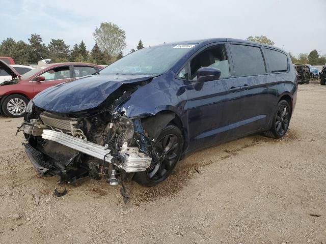 2020 Chrysler Pacifica Touring