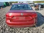 2015 Volkswagen Passat SE