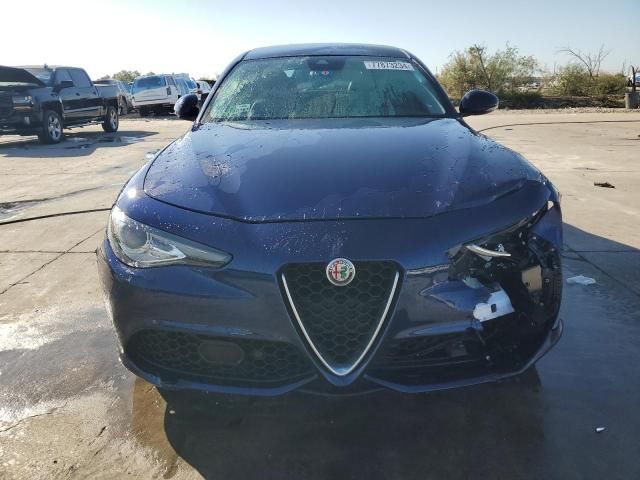 2017 Alfa Romeo Giulia TI Q4