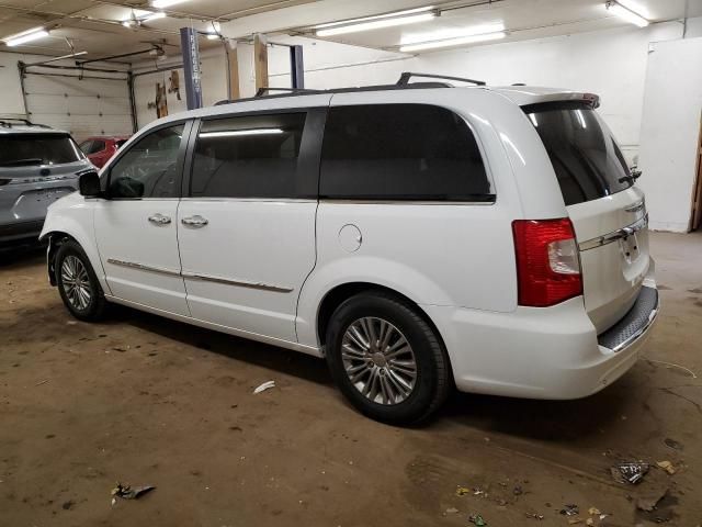 2016 Chrysler Town & Country Touring L