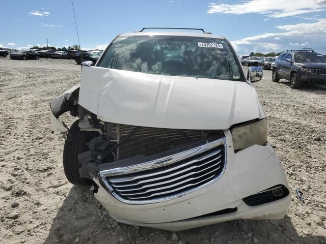 2011 Chrysler Town & Country Touring L