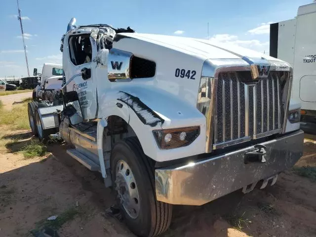 2024 Western Star 47X Chassis