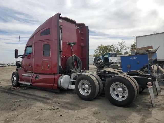 2015 Kenworth Construction T680