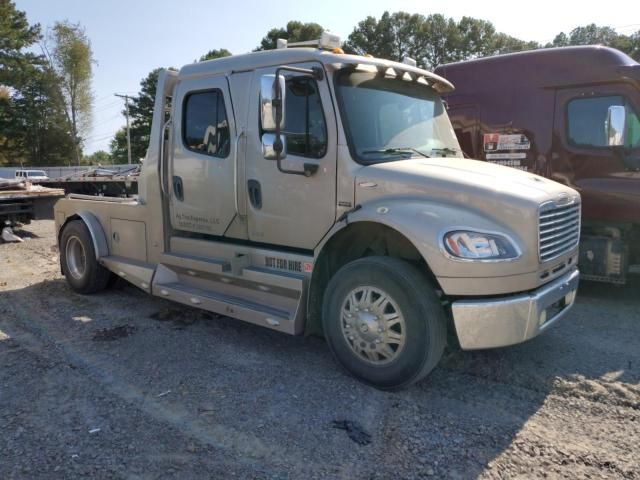 2007 Freightliner Sport Chassis 106