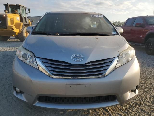 2016 Toyota Sienna XLE