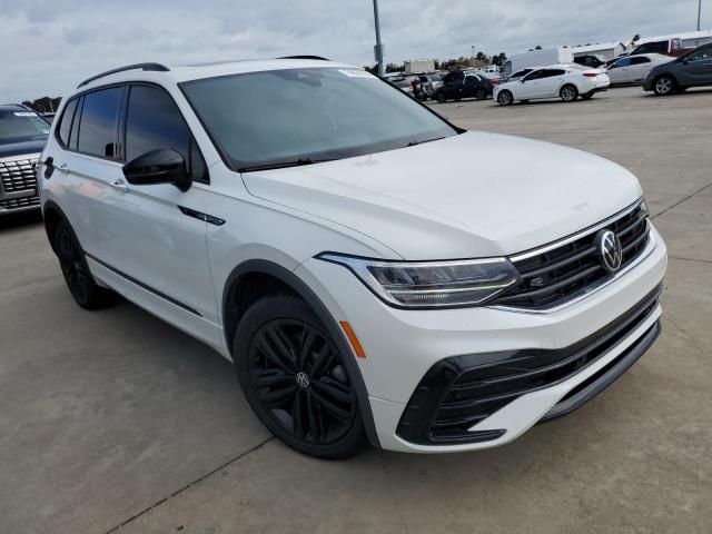 2022 Volkswagen Tiguan SE R-LINE Black