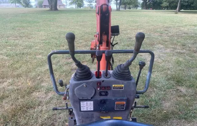 2014 Kubota K008-3