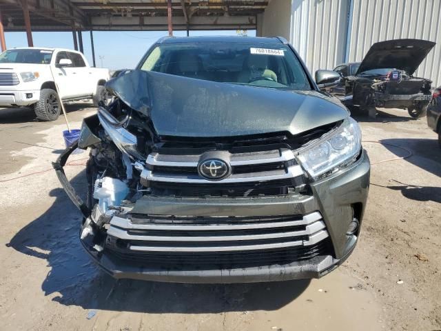 2019 Toyota Highlander SE