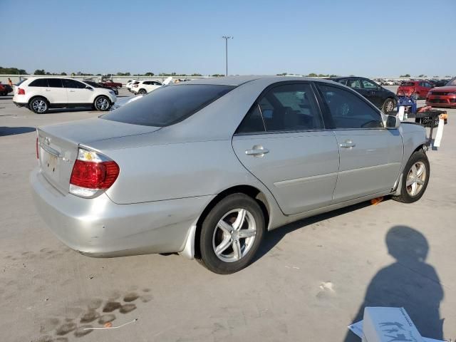 2005 Toyota Camry LE