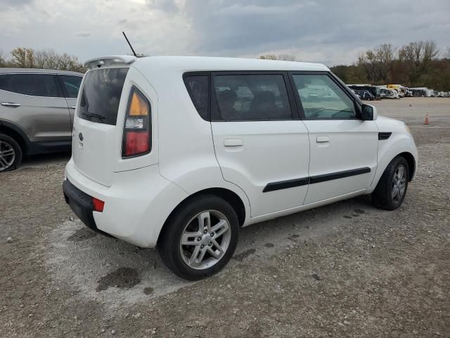 2010 KIA Soul +