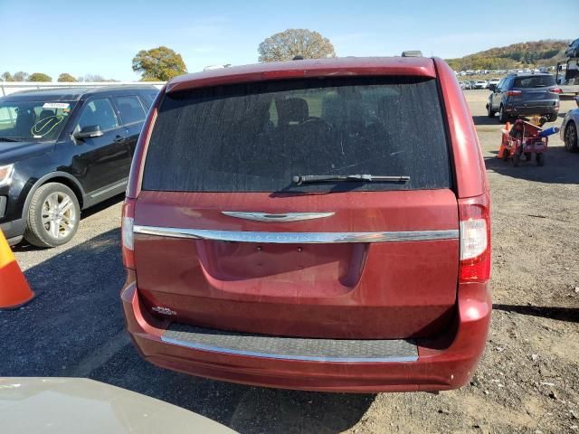 2016 Chrysler Town & Country Touring