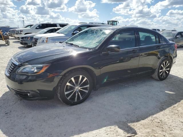 2013 Chrysler 200 Touring